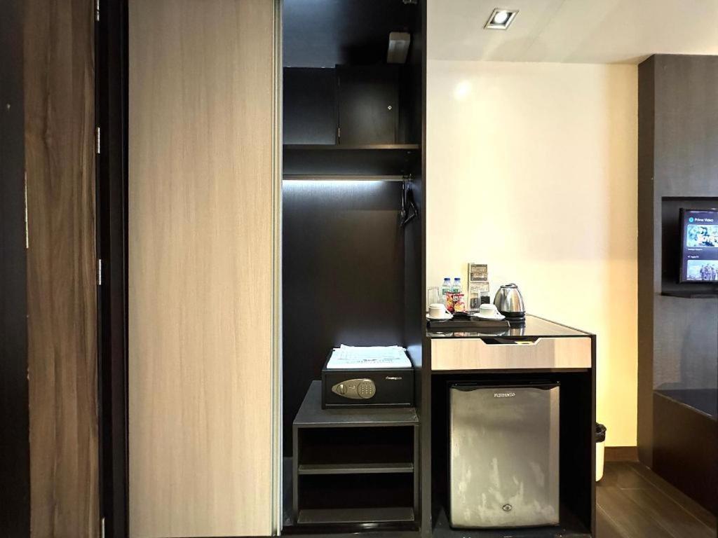 Home Crest Hotel Davao City Extérieur photo